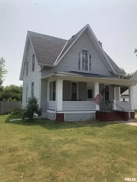 339 N Ohio St, Camp Point, IL 62320