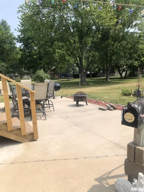 339 N Ohio St, Camp Point, IL 62320 photo 7