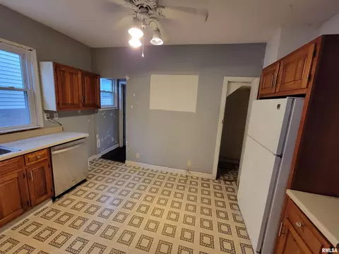 1429 Pennsylvania Ave, Springfield, IL 62702 photo 10