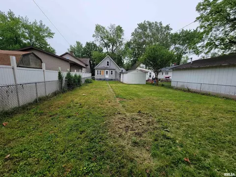 1429 Pennsylvania Ave, Springfield, IL 62702 photo 3