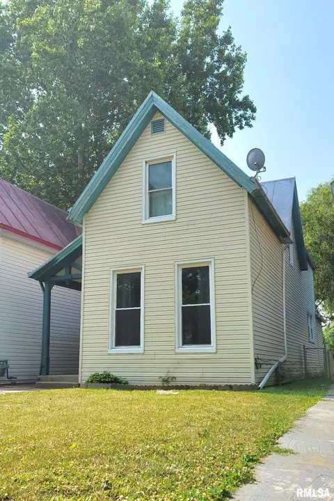 1424 State St, Quincy, IL 62301