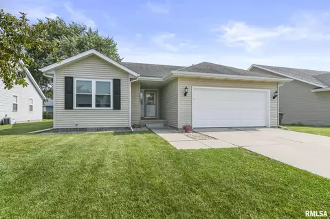 2604 Carl Prairie Dr, Springfield, IL 62703