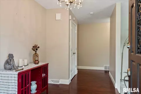2206 Wydown Ave, Springfield, IL 62704 photo 5