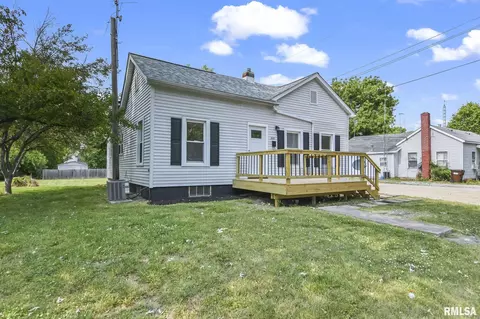 1020 W Madison St, Auburn, IL 62615