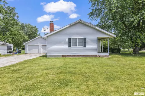 615 N Main St, Palmyra, IL 62674