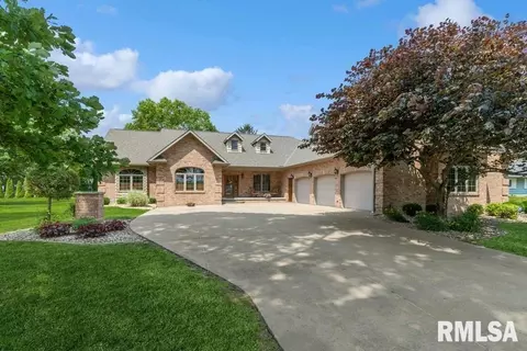 3232 Lincoln Park Dr, Galesburg, IL 61401
