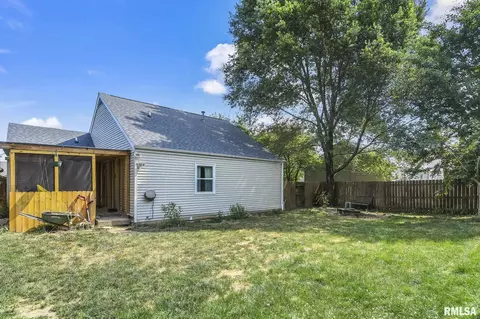 1612 Brenda Ct, Springfield, IL 62702 photo 24