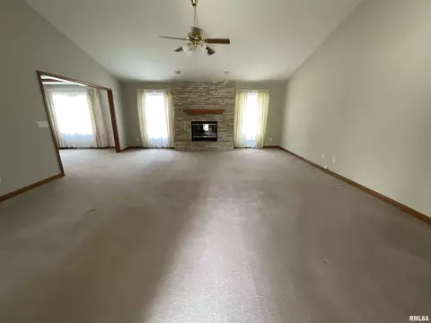 4525 Barrington Dr, Springfield, IL 62711 photo 7