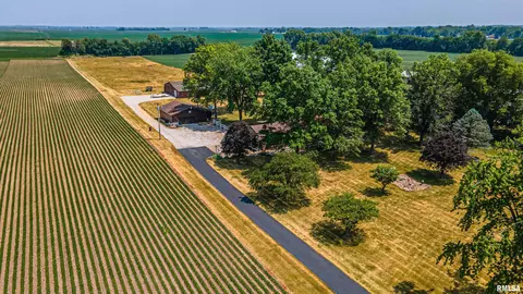 1317 N Main St, Mason City, IL 62664