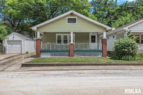 812 S Feldkamp Ave, Springfield, IL 62704