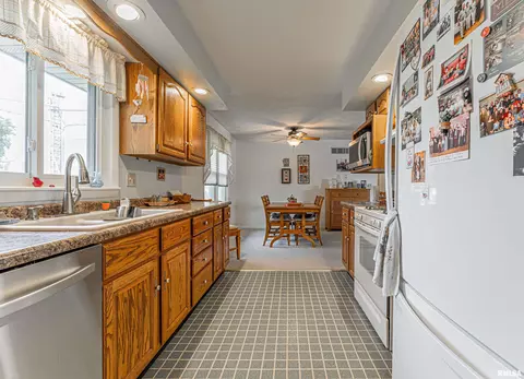 201 W Lantz St, Congerville, IL 61729 photo 15