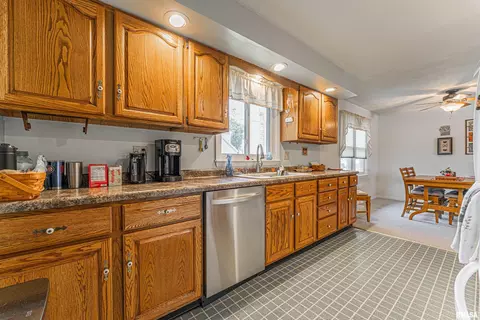201 W Lantz St, Congerville, IL 61729 photo 14