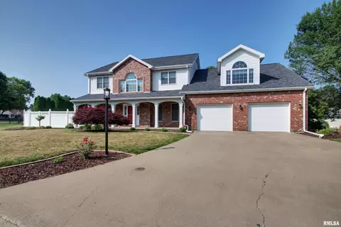 1404 Silverthorne Dr, Quincy, IL 62305