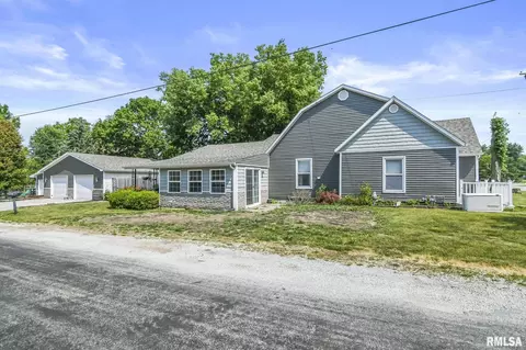 501 N Main St, Loami, IL 62661