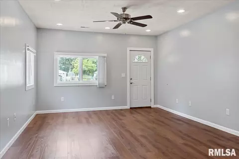 1024 N Wesley St, Springfield, IL 62702 photo 7