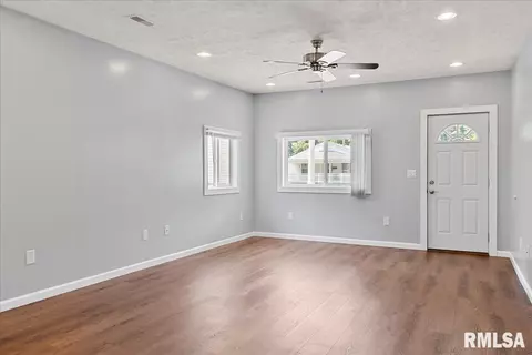1024 N Wesley St, Springfield, IL 62702 photo 8