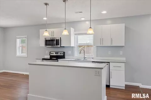 1024 N Wesley St, Springfield, IL 62702 photo 17