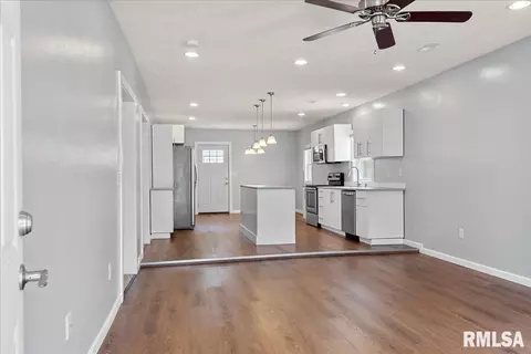 1024 N Wesley St, Springfield, IL 62702 photo 5