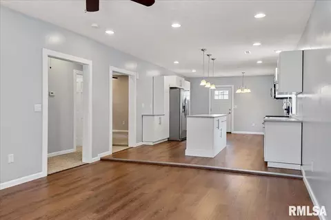 1024 N Wesley St, Springfield, IL 62702 photo 6