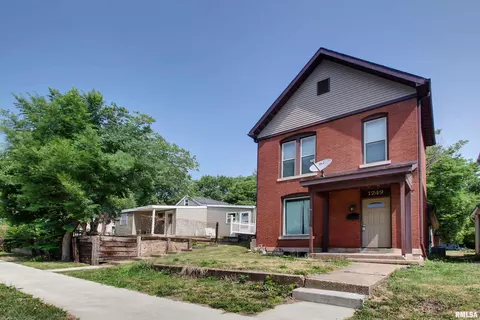 1249 Hampshire St, Quincy, IL 62301