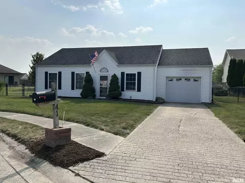 41 Dieudonne Dr, New Berlin, IL 62670