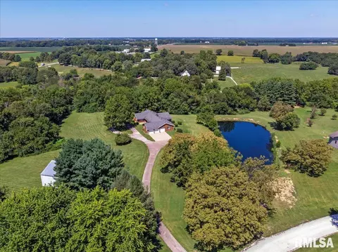 7761 Roberts Rd, New Berlin, IL 62670