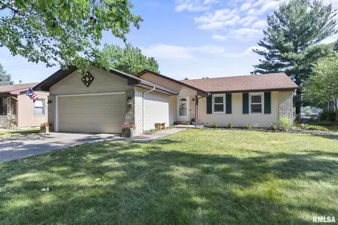 95 Springbrook Dr, Springfield, IL 62702