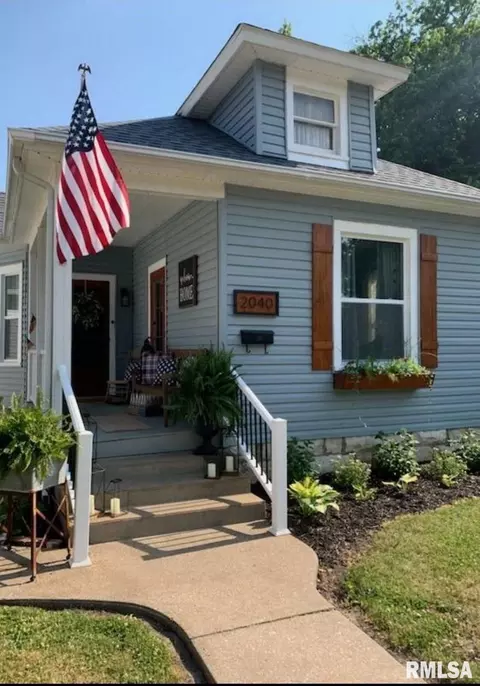 2040 College Ave, Quincy, IL 62301