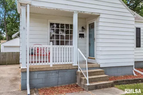 2049 N 7th St, Springfield, IL 62702 photo 4