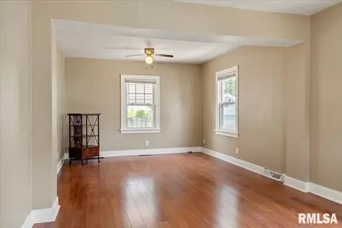 2049 N 7th St, Springfield, IL 62702 photo 6
