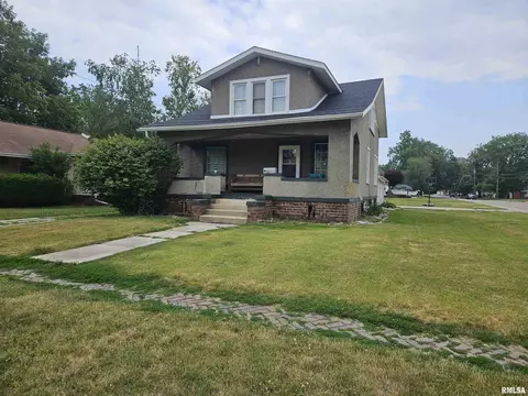 1319 W Losey St, Galesburg, IL 61401