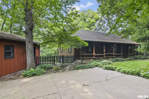 22950 Green Pass Rd, Athens, IL 62613