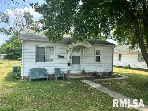 808 Hackett Ave, Jacksonville, IL 62650