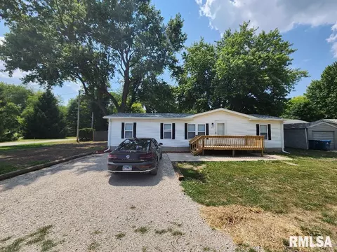 401 Seminary St, Mechanicsburg, IL 62545