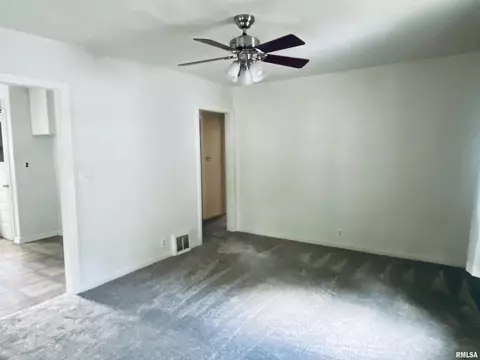 1617 S Walnut St, Springfield, IL 62704 photo 5