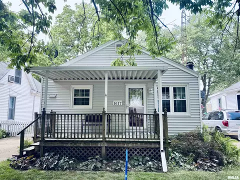 1617 S Walnut St, Springfield, IL 62704