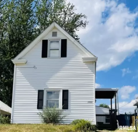 1705 Lind St, Quincy, IL 62301