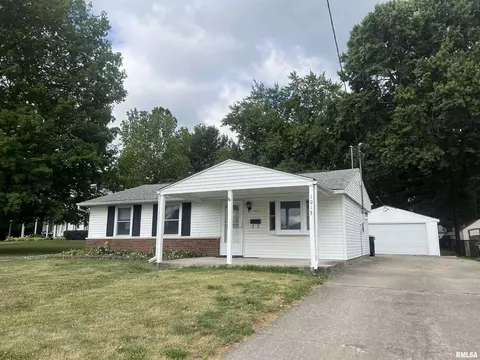 1013 Hardin Ave, Jacksonville, IL 62650
