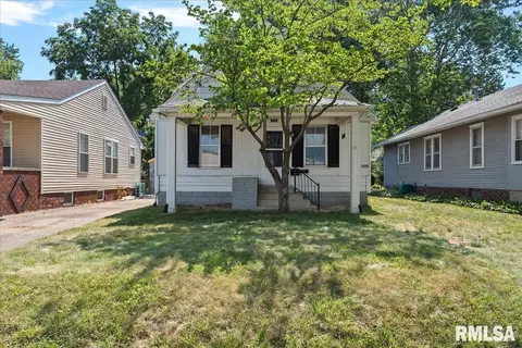2244 S 9th St, Springfield, IL 62703