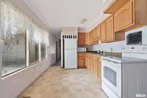 2426 Devonshire Rd, Springfield, IL 62703 photo 9