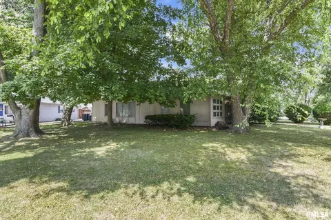 2426 Devonshire Rd, Springfield, IL 62703 photo 2