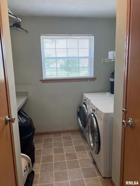 105 North St, Augusta, IL 62311 photo 13
