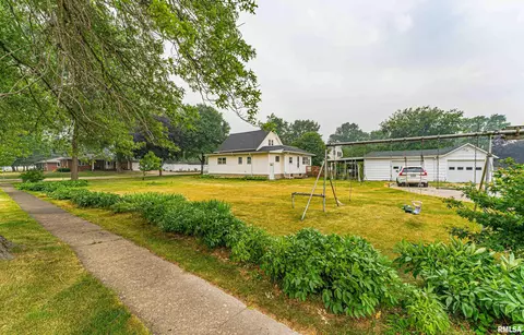 208 E Charles St, Mclean, IL 61754 photo 34