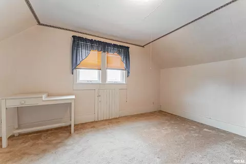 208 E Charles St, Mclean, IL 61754 photo 24