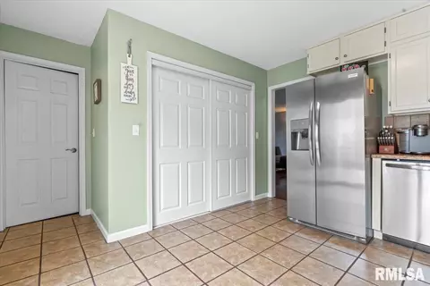 108 Neptune Villa Dr, Springfield, IL 62703 photo 12
