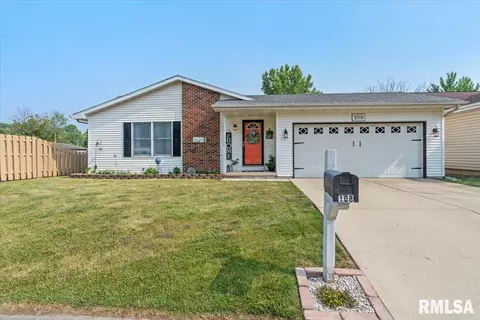 108 Neptune Villa Dr, Springfield, IL 62703