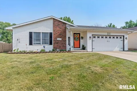 108 Neptune Villa Dr, Springfield, IL 62703 photo 2