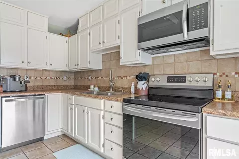 108 Neptune Villa Dr, Springfield, IL 62703 photo 24