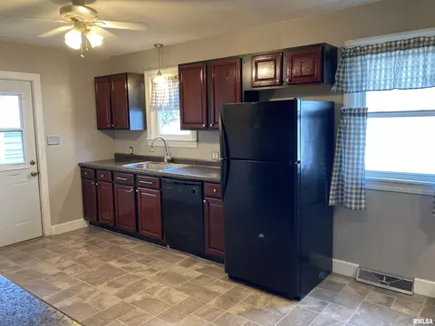 2429 S 5th St, Springfield, IL 62703 photo 7