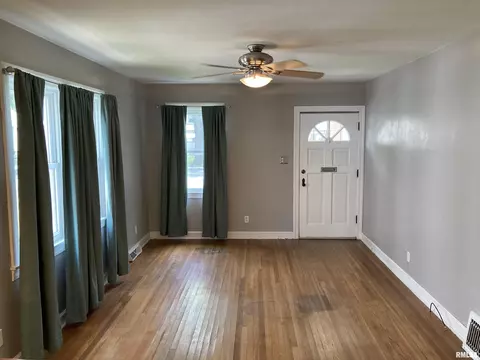 2429 S 5th St, Springfield, IL 62703 photo 10